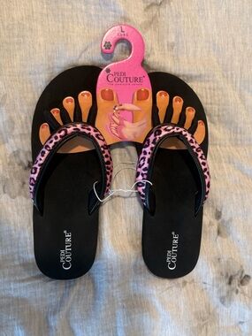 Women's Pink Leopard Flip Flop Sandals